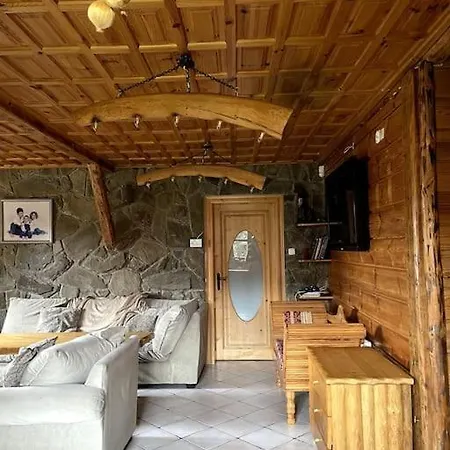 50 - Exclusive Mountain House *